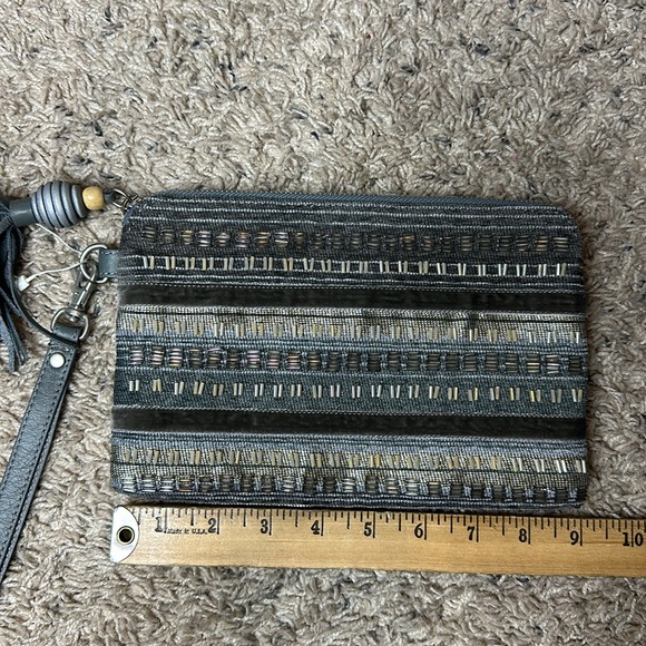 TOMS Sightsee Beaded Pouch NWT - Picture 7 of 7